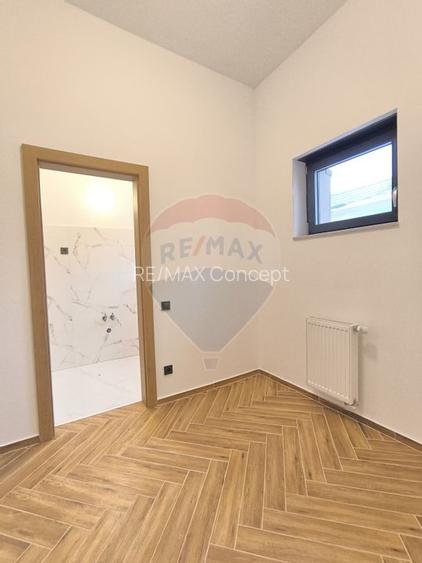 Casă de vanzare - 35