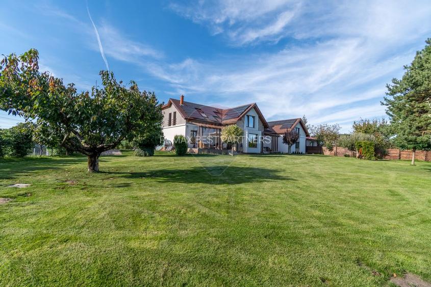 Proprietate exclusivista de vanzare: 2 case | 9 camere | 2000 mp teren - 7