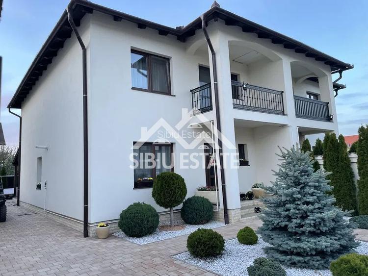 Duplex elegant, gata de mutare – finisaje premium, curte amenajată - 2