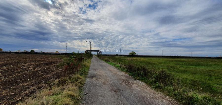 PLOIESTI zona de Centura - intravilan industrial 23500 mp la 7 eu/mp - 7