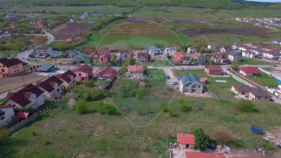 Teren cu autorizatie de constructie la intrare in Chinteni, Comision 0 - 11