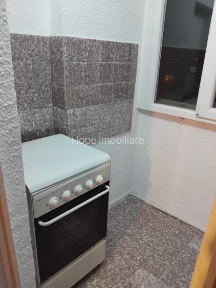 Bulevardul Basarabia - Intrarea Barsei-3 camerei - 5