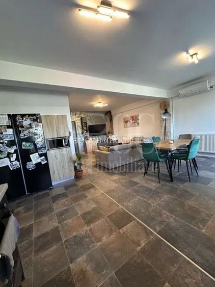 Apartament 2 camere de vanzare in Floresti - 2