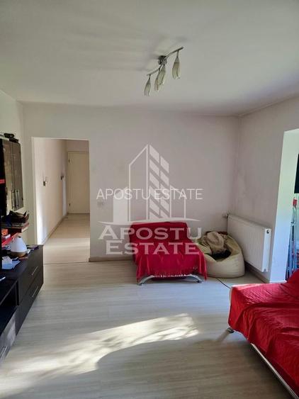 Apartament 3 camere de vanzare, zona Circumvalatiunii, Timisoara - 2