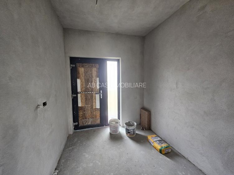 Duplex nou, P+M, 1 apartament la cheie, 1 la alb, Moșnița Nouă, comision 0% - 2