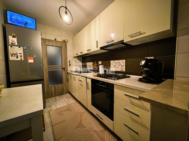 Apartament 2 camere 53 mp renovat mobilat etaj 1 Podu Roș - 9
