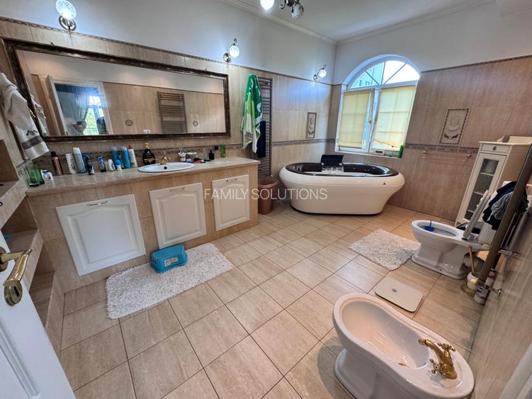 Casa deosebita sector 4 P+1+M. 6 cam.Util 418mp. Teren 1638m - 17