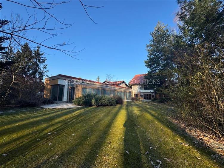 VILA IMPRESIONANTA LANGA PADURE // PISICINA INTERIOARA // TEREN 1700 MP - 5