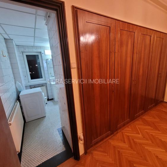 Universitate, Intercontinental, Blocul Roșu - 17