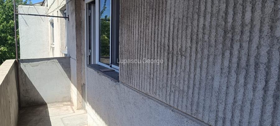 Apartament 3 camere de vanzare - 2