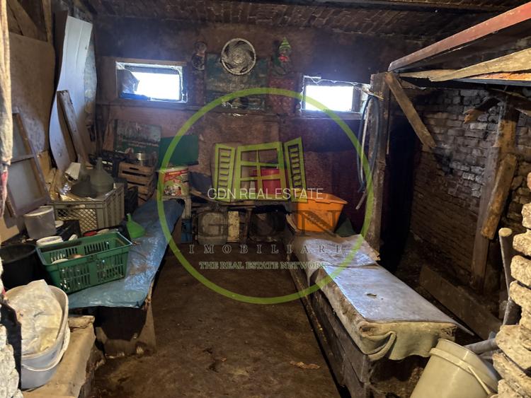 Casa saseasca + 3000mp teren  sat Nou - 19