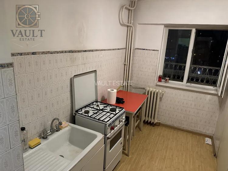 APARTAMENT 3 CAMERE -ETAJ 4 - METROU GORJULUI - 5