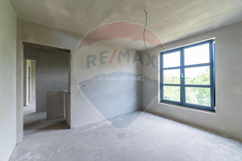 Casa într-un complex nou de 6 case înșiruite, 4 camere  zona centrala - 15