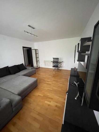 Apartament cu 3 camere de închiriat - 2