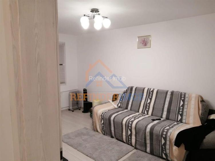 Apartament de vanzare cu 3 camere, zona Nicolae Grigorescu - 2