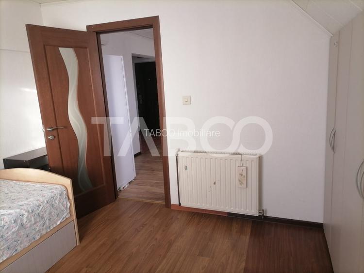 Apartament 3 camere decomandat cu balcon de inchiriat - 9