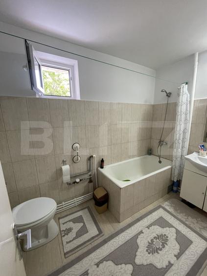 Apartament 4 camere, 77 mp - zona Universității