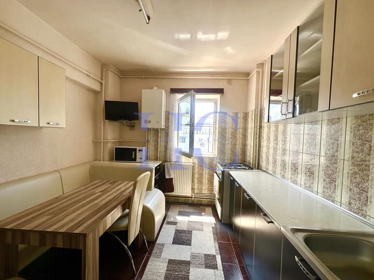 Apartament 2 camere, decomandat, - Bvd. Mihai Viteazul