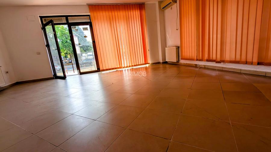 Inchiriere spatiu stradal,vad auto/pietonal,comercial/birouri,72mp,bloc nou - 4