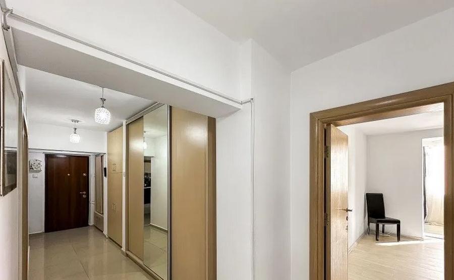 Apartament 3 Camere,Decebal,bl.1990,et.2/8,Amenajat,mobilat,complet