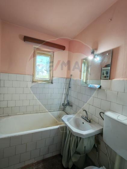Apartament cu 4 camere la 5 minute de Scoala NR 24