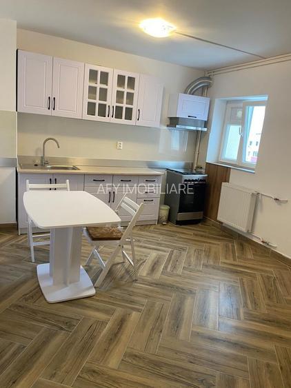 De inchiriat apartament cu 2 camere RENOVAT , Sun Plaza sector4 - 3