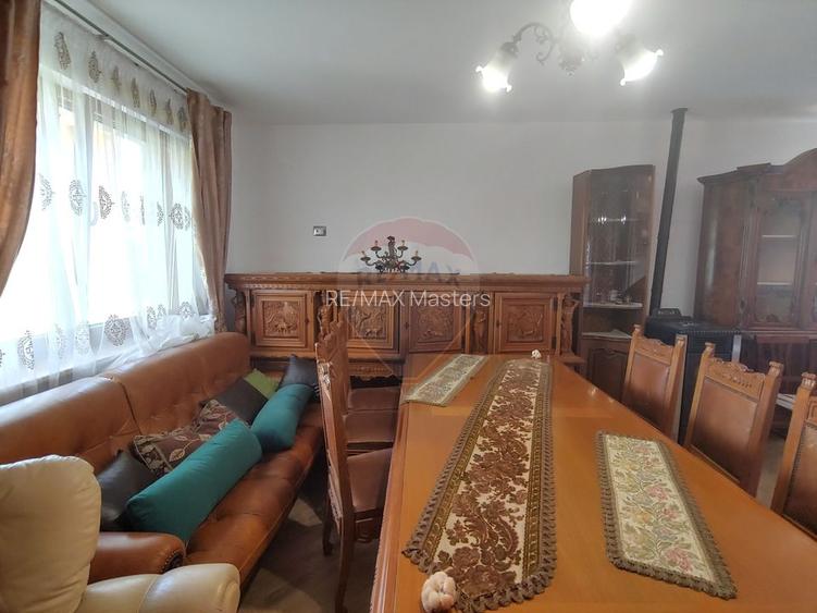 Casă / Vilă de lux cu 5 camere de vânzare în Vadu Moldovei, Suceava - 45
