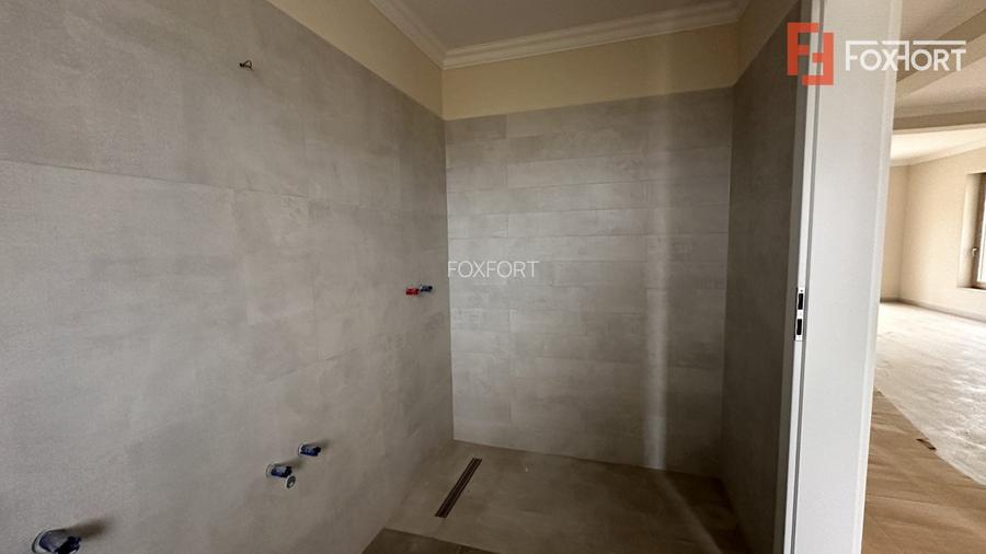 Duplex de vanzare cu 5 camere, despartit prin garaj, zona Giroc  - 21