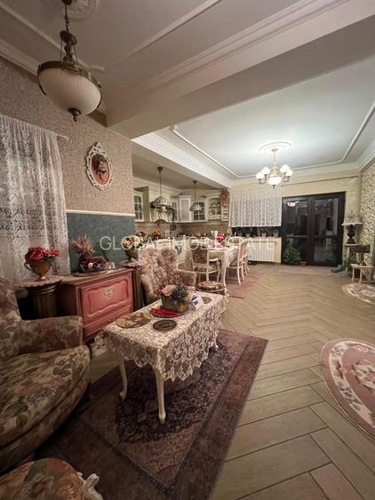 Vanzare Casa/Villa 6 camere 3 bai 3 wc -uri Dobroiesti 0% Comision - 12