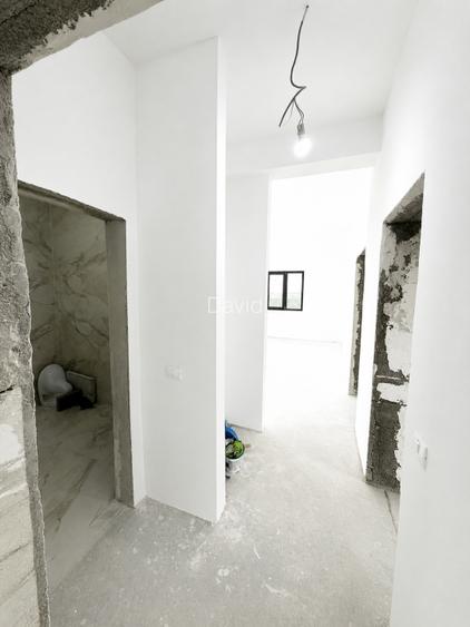 Casa de vanzare la intrare in Cumpana pe partea stanga  - 8