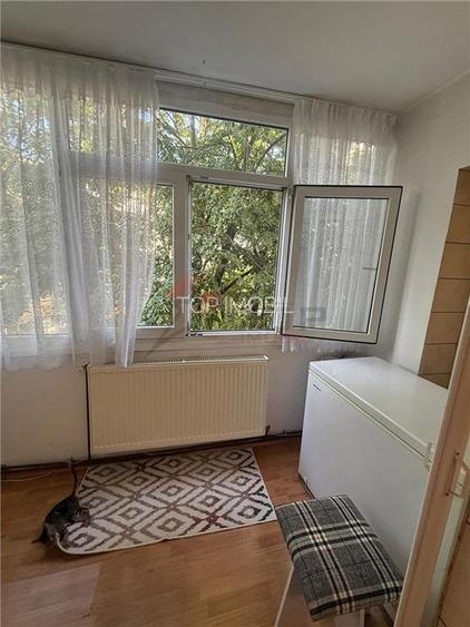 Apartament cu 3 camere decomandat, 2 bai, etajul 2 Cug Aleea Tudor Neculai - 11