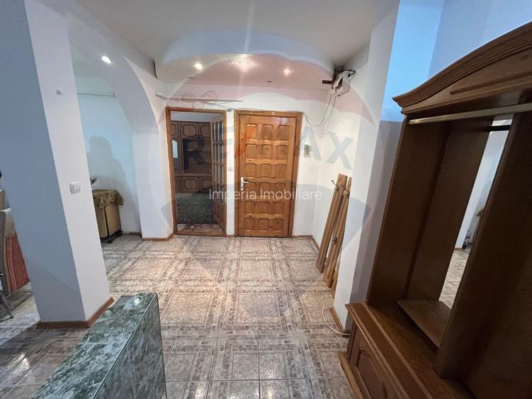 Apartament 3 camere  -1 Mai (in spate la Pelendava) - 6