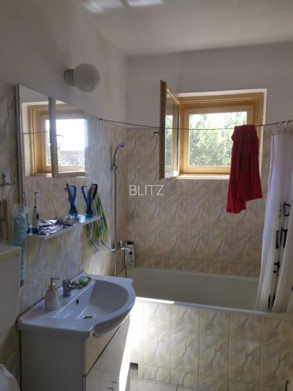 Apartament 73mp cu 3 camere decomandat, 1 Mai vizavi de Spitalul Nr 1 , Insula. - 10