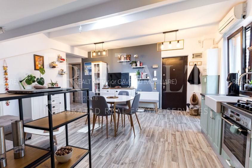 Vanzare apartament 2 camere | Mansarda, Boem | Expozitiei, 1 Mai - 6