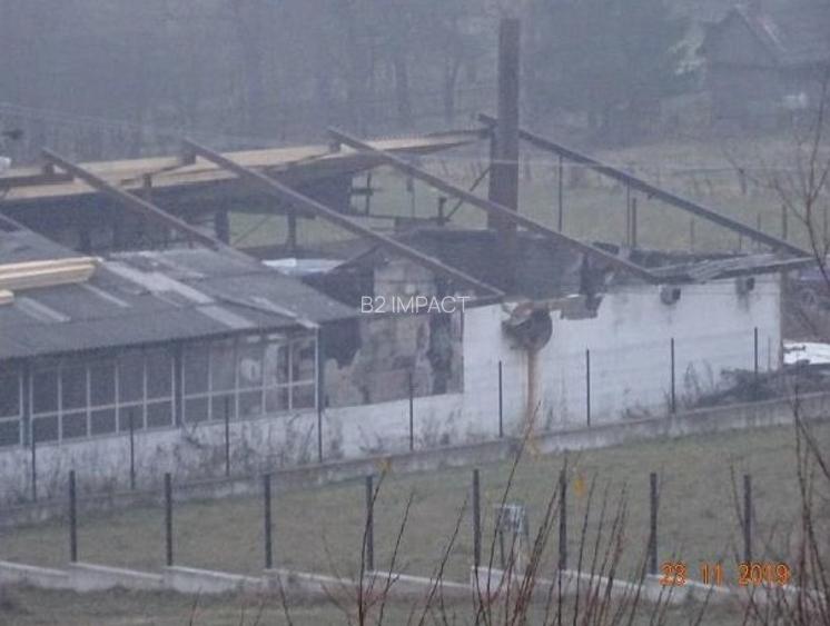 Teren intravilan 1.000 mp + hala debitare si hala prelucrare lemn - 7