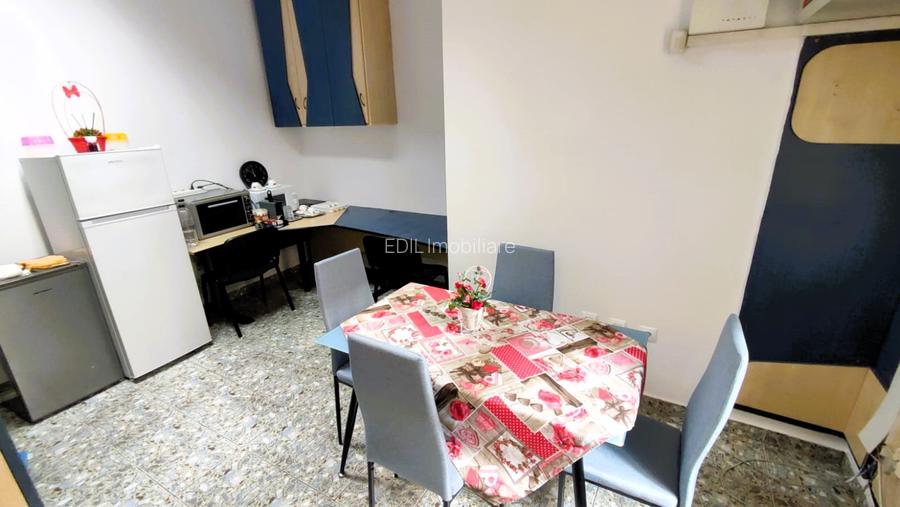 Apartament de vânzare, 2 camere, 70 mp, Central zona B-dul Eroilor - 15