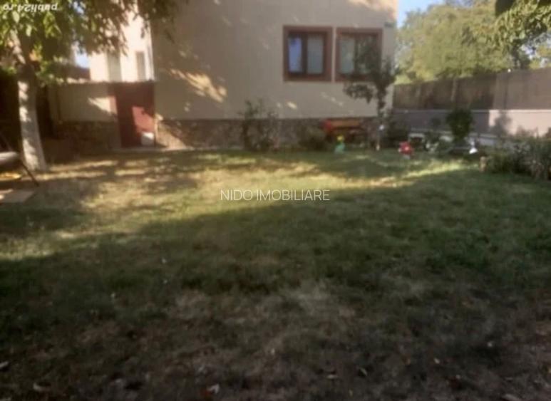 EXCLUSIV - Vila De Vânzare  - Multiple CAMERE - ZONA SALAJAN - 2