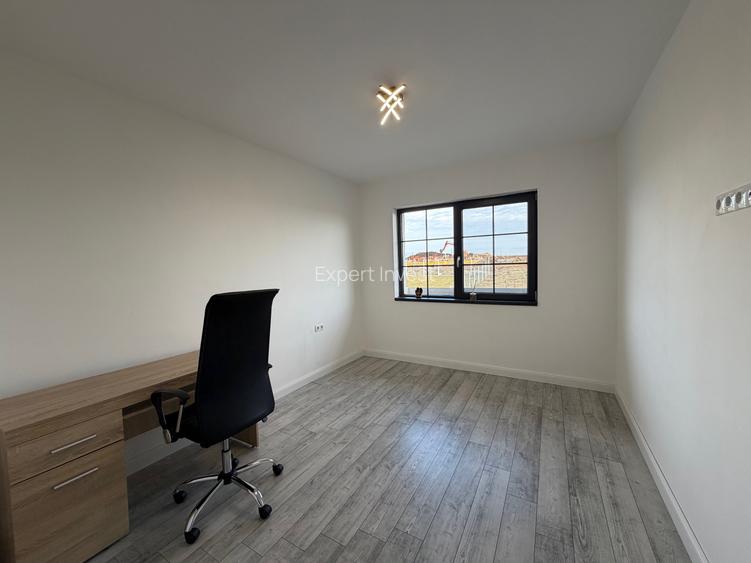 Casa tip duplex - 4 camere - 3 bai - 569 mp teren - Sura Mica - 7