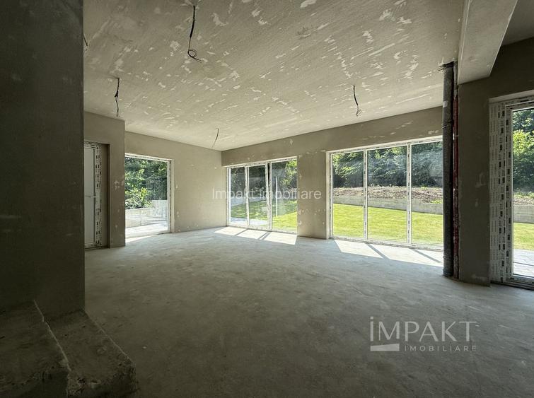 Case cuplate la liziera padurii , ideale pentru 2 familii ! - 12