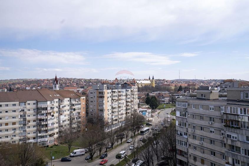 De vânzare apartament cu 3 camere și terasă, Bulevardul Dacia - 14
