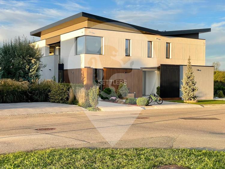 Refined Elegance in Dumbrava Vlasiei, 265 mp utili - 3