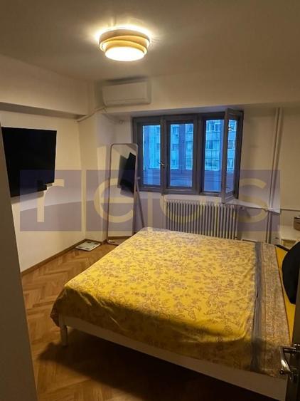 APARTAMENT DEOSEBIT 3 CAMERE – ZONA PIAȚA VICTORIEI – COMPLET RENOVAT! - 3