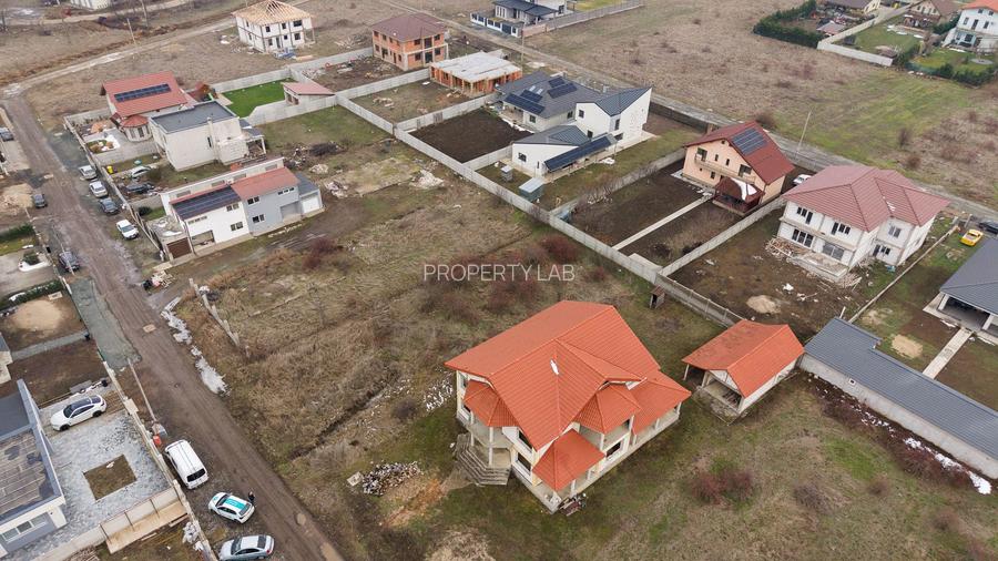 Teren intravilan de 925 mp în Vladimirescu - 2