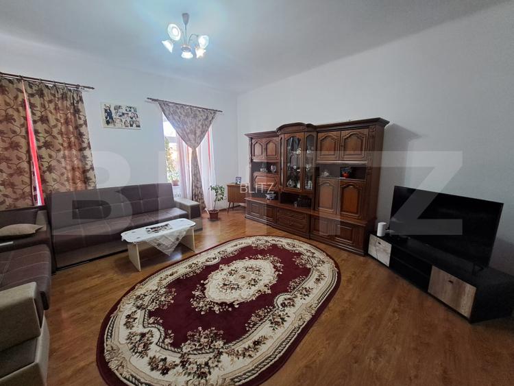 Casa saseasca renovata integral, 2200 mp teren, ideala pentru doua familii  - 15