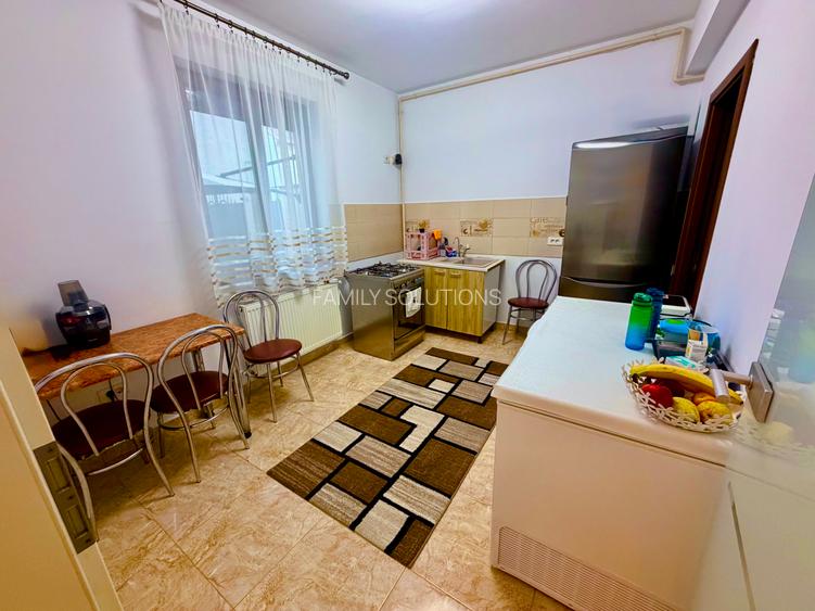 Casa P+1+M. 5 cam. Util 150mp. Teren 220mp - 25