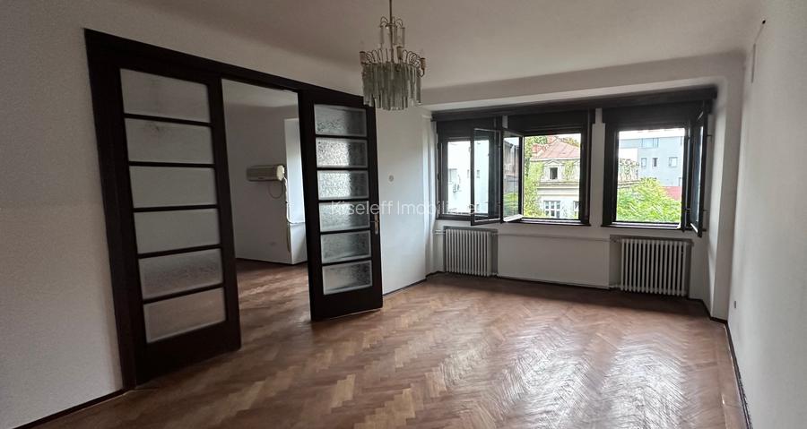 Apartament în vila interbelică U2 - 2