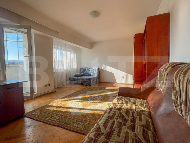 Apartament de 3 camere decomandat, 75 mp, 2 băi, 2 balcoane, etaj intermediar. - 6