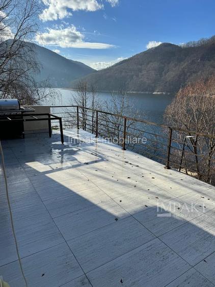 Casa de vacanta pe malul Lacului Tarnita, 650 m2 teren - 14