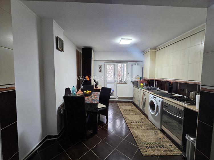 Calea 13 Septembrie,2 cam,et.3,decomandat, supraf 64mp, centrala proprie. - 10