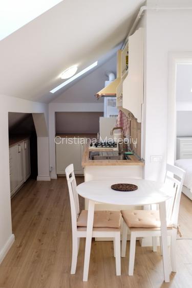 Vand apartament cochet mansarda  - 3
